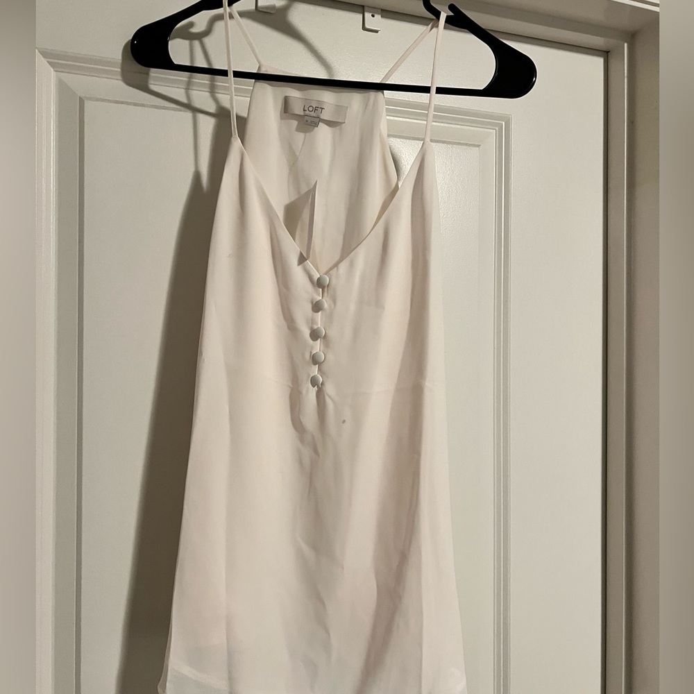 NWT LOFT Women’s Medium Flow Tank - eggshell white color